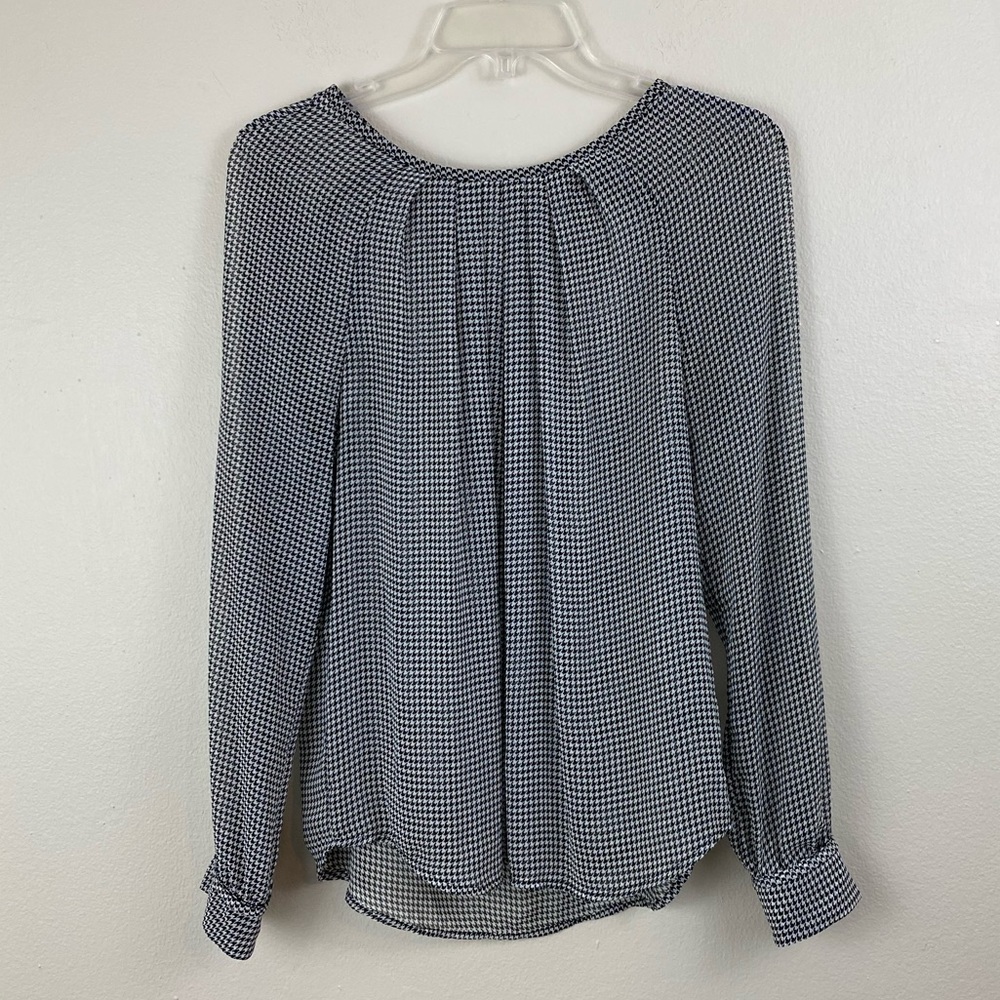 The Limited Black White Houndstooth Pleated Blouse
